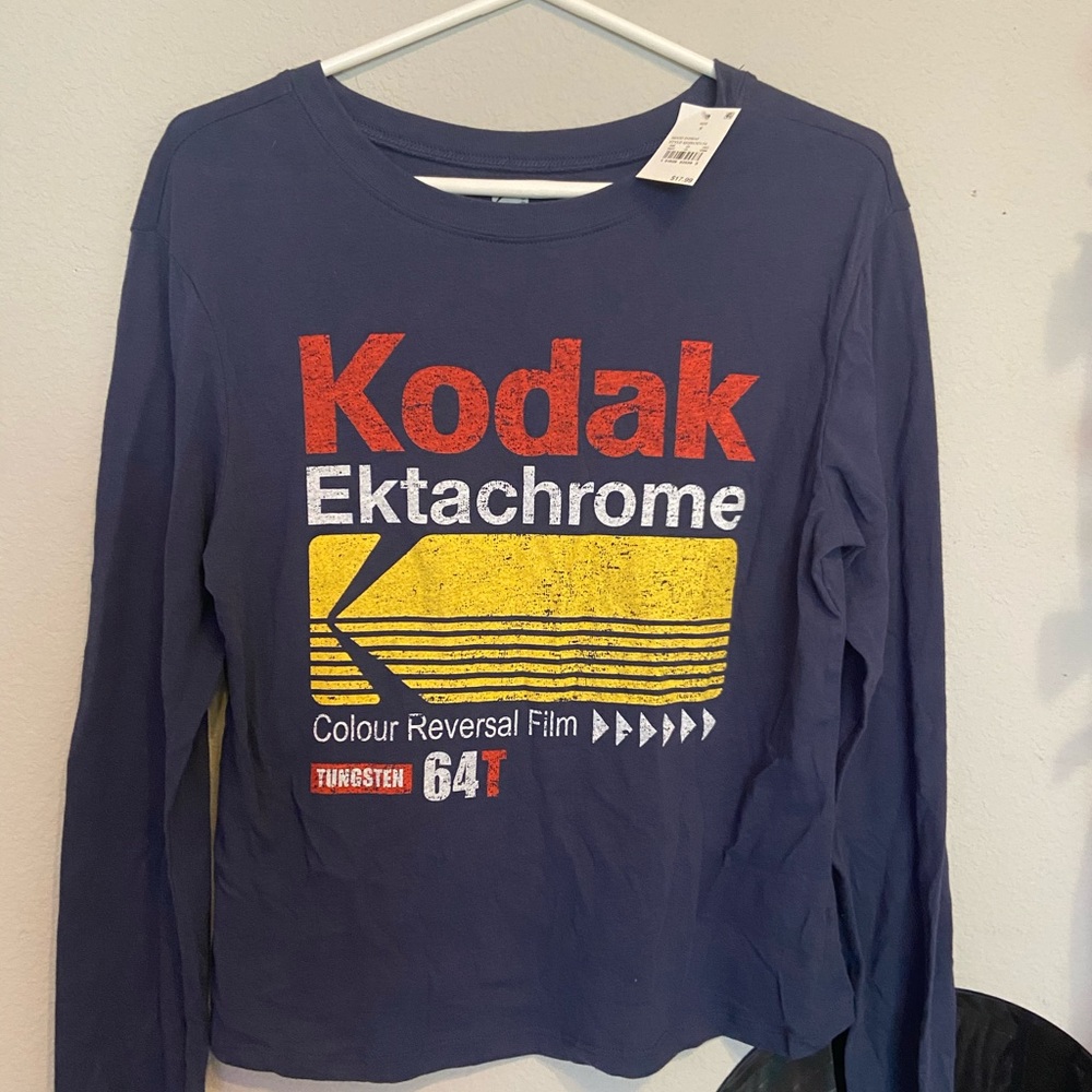 Juniors Graphic Long Sleeve NWT!